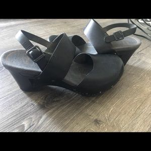 Shoes - Dansko Sandal Shoes - Dansko Sandal